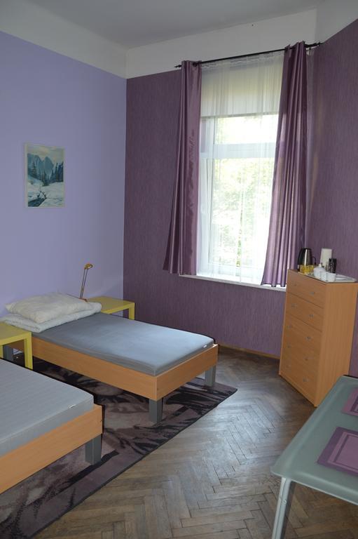 Old Walls Hostel Cracovia Habitación foto