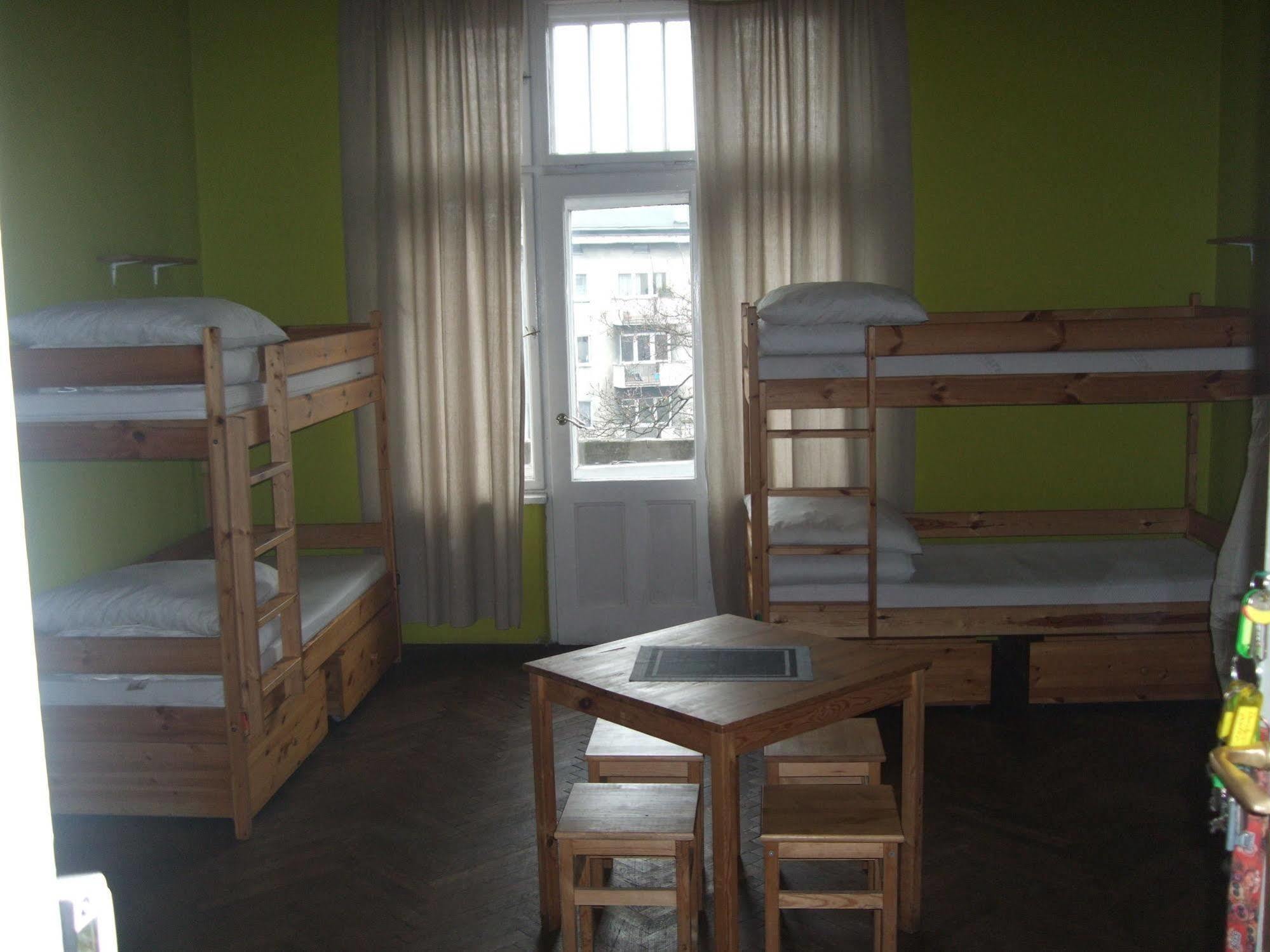 Old Walls Hostel Cracovia Exterior foto