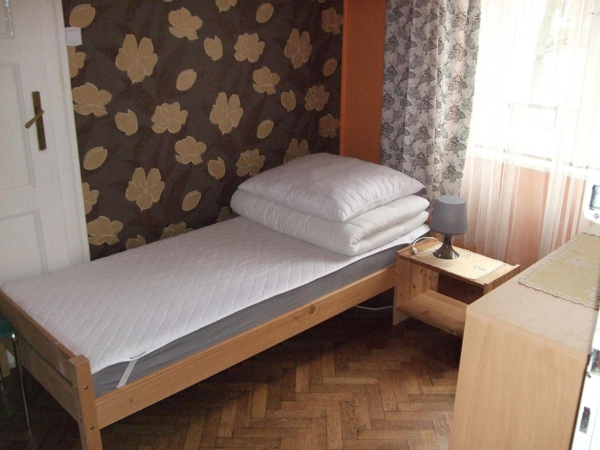 Old Walls Hostel Cracovia Exterior foto
